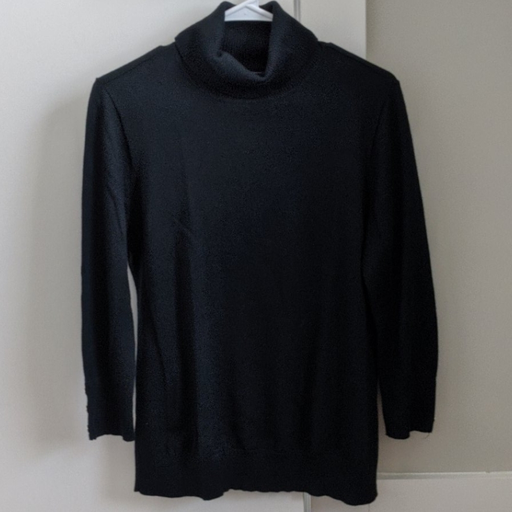 CHAPS Sweater